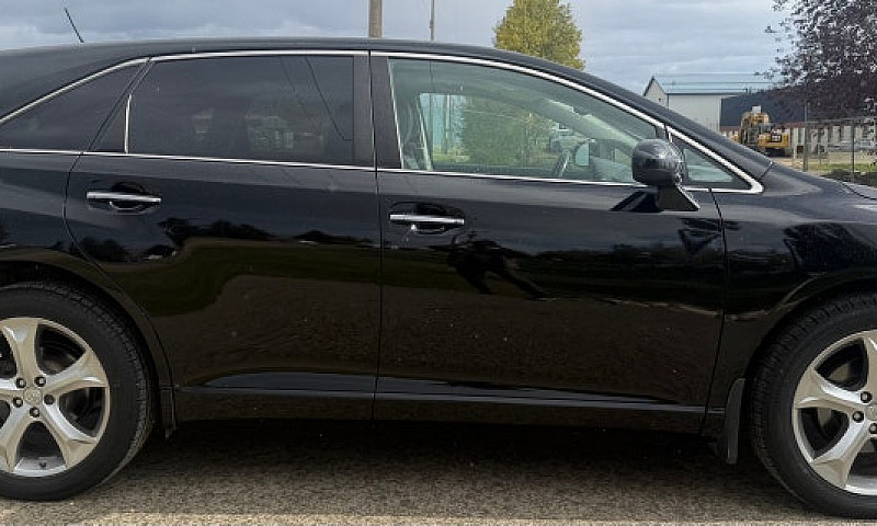 2009 Toyota Venza 3....