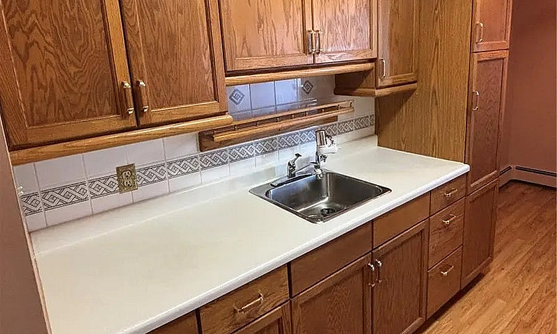 Spacious Top-Floor C...