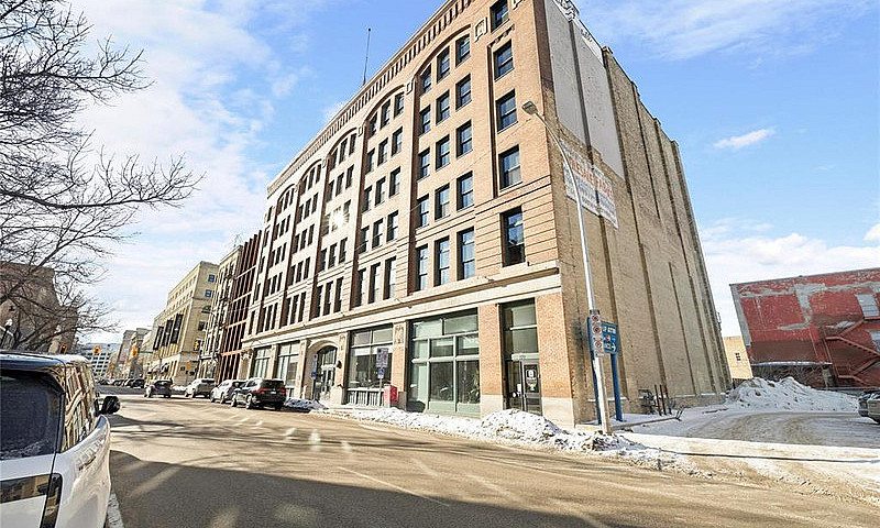 207-110 Princess St ...