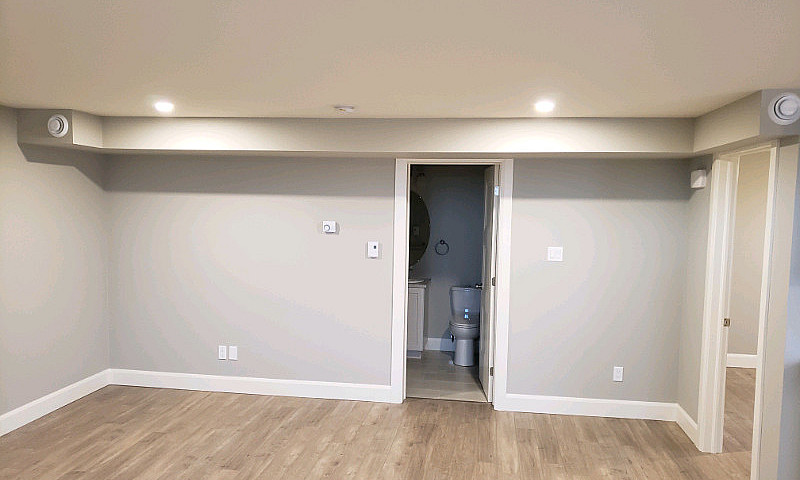 Like New 1 Bedroom, ...