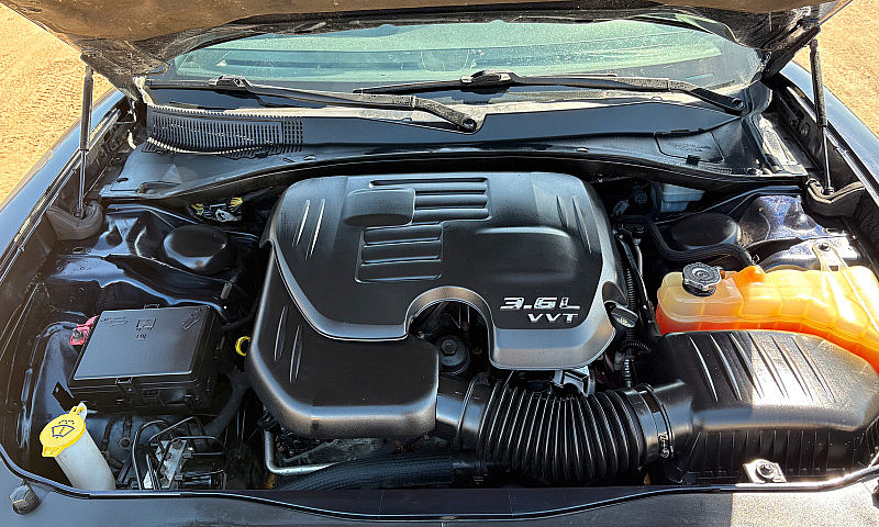 Dodge Charger 2011...