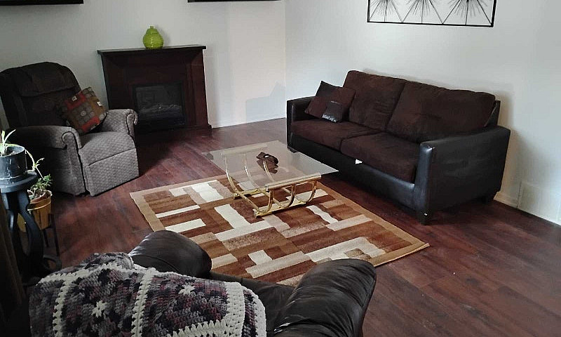 House For Sale/Sherw...