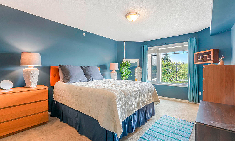 Uofa Condo 2 Bed 2 B...