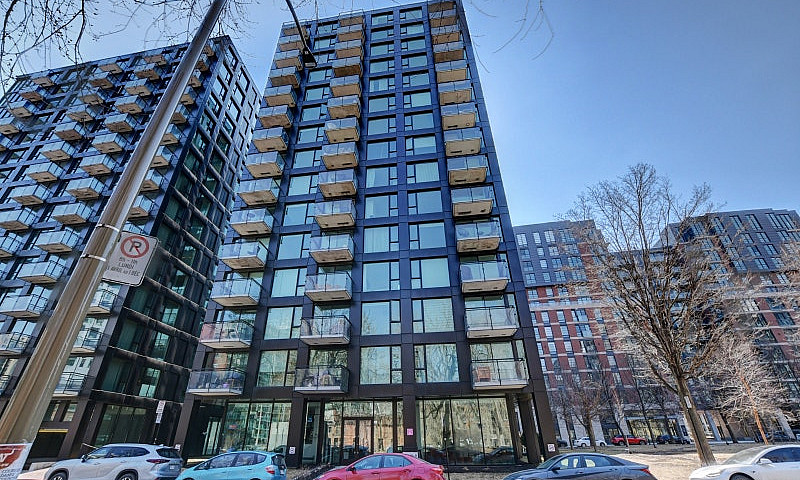 Stunning 1-Bedroom C...