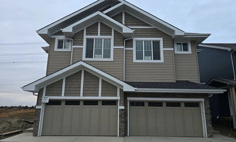 Brand New 3 Bdrm/2.5...