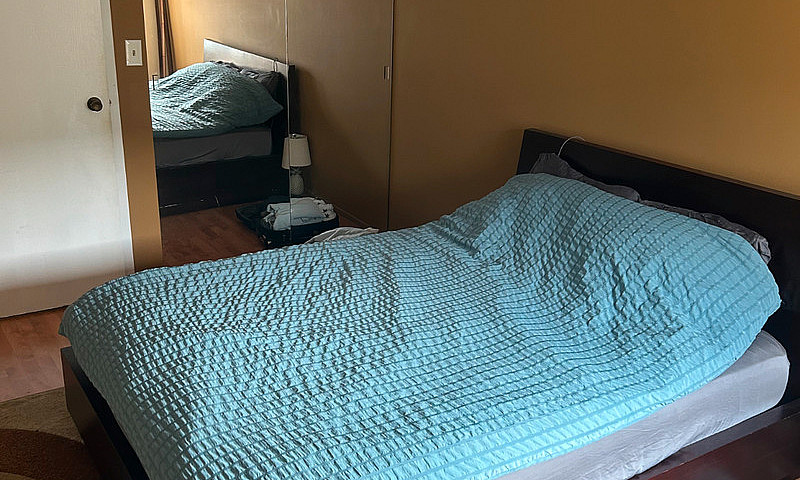 Bright Spacious 750-...