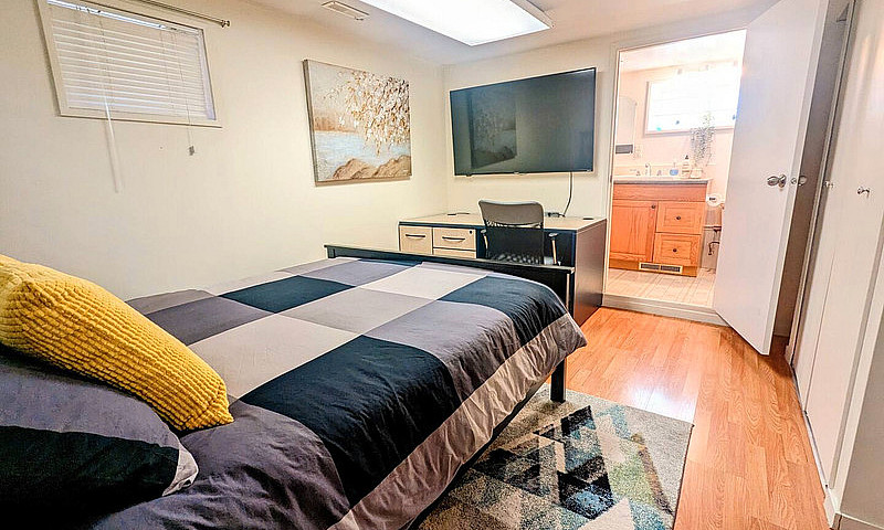  Furnished 1-Bed Pri...
