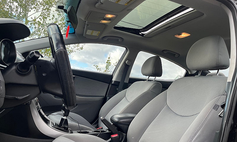 2012 Hyundai Elantra...