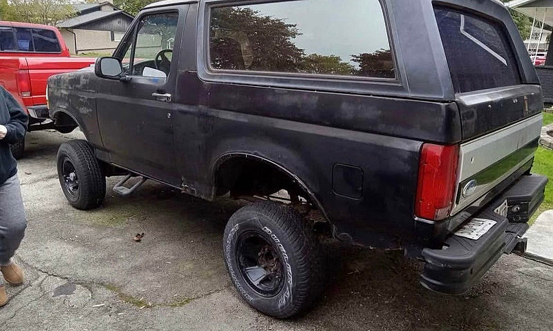1996 Ford Bronco...