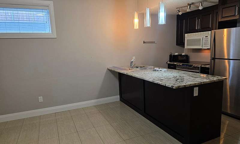 Spacious 2-Bedroom B...