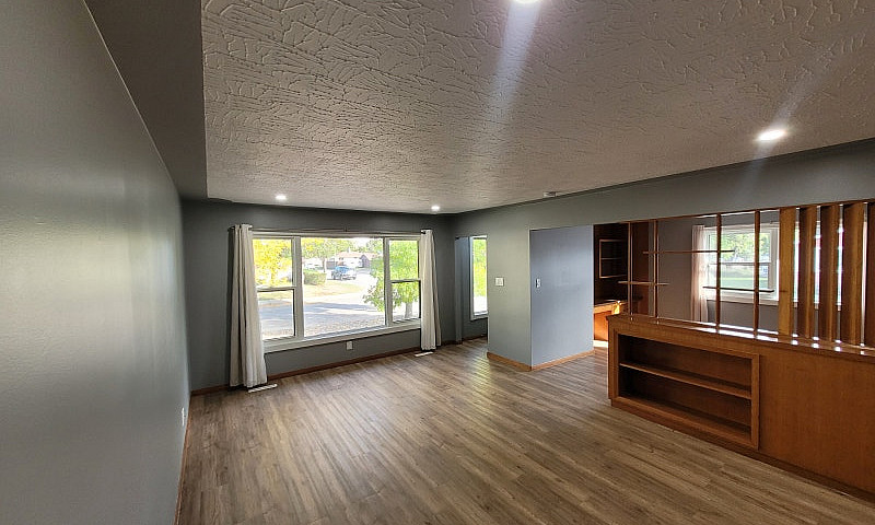 Spacious 3-Bedroom U...