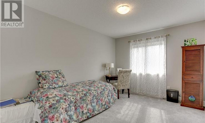 Town House For Rent ...