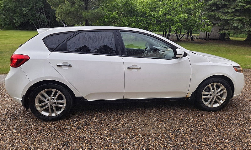 2012 Kia Forte5...