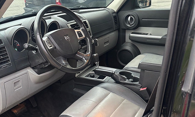 2009 Dodge Nitro...