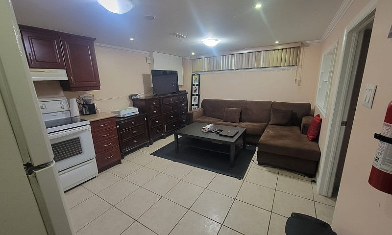 1 Bedroom Basement F...