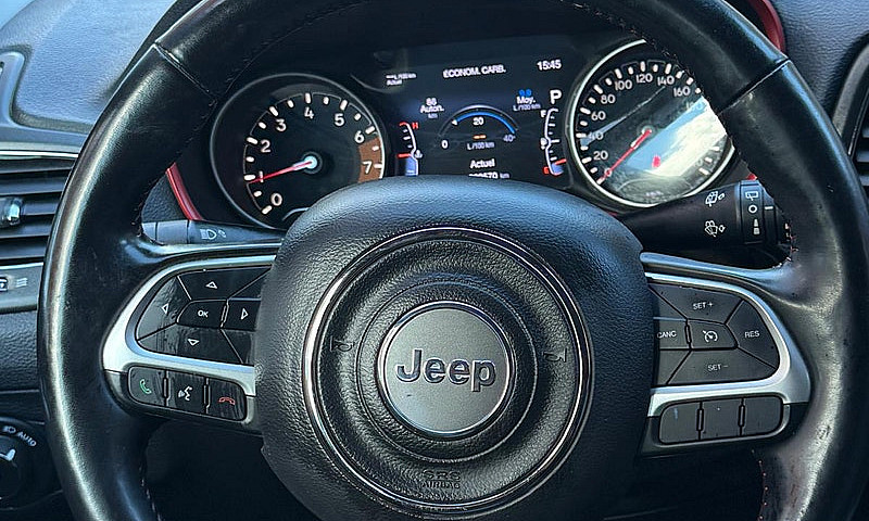 Jeep Compass Traîhaw...