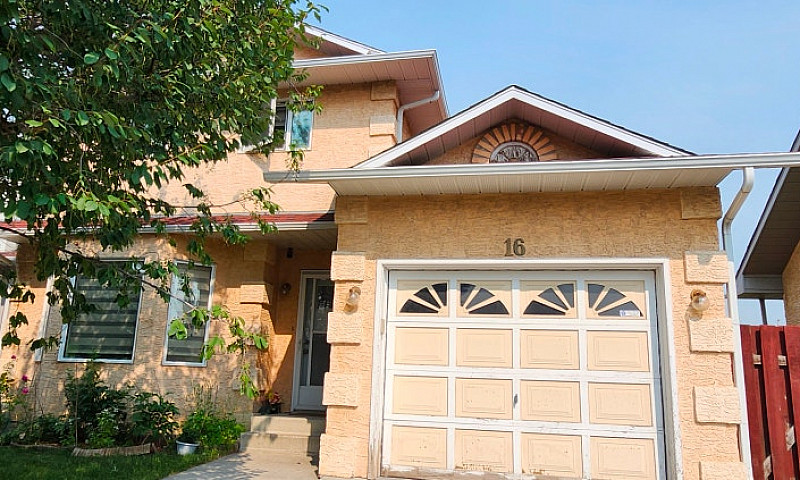 For Sale 3 Beds, 4 W...