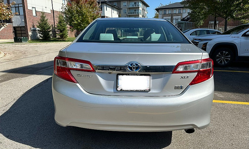 2014 Toyota Camry Hy...