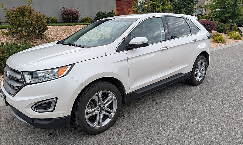 2017 Ford Edge Titan...
