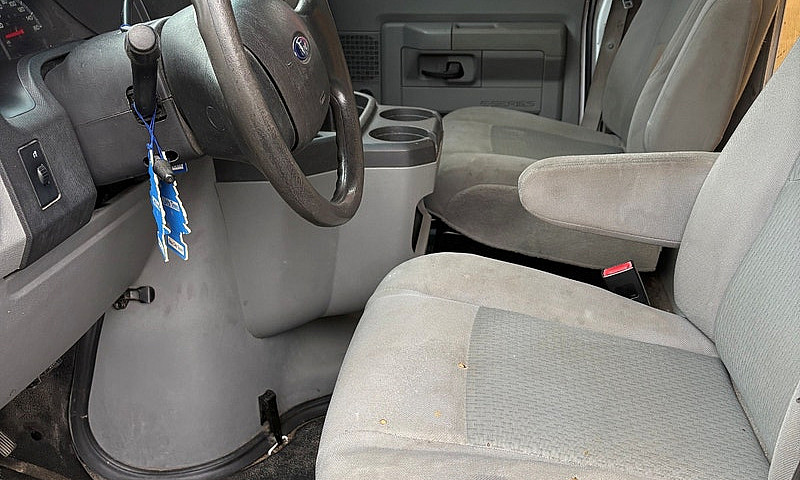 Ford E450 Cube Van F...
