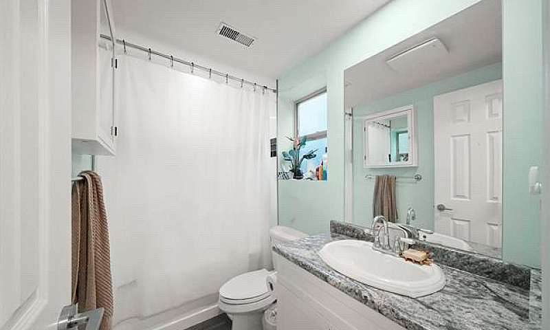 Walnut Grove 2 Bed, ...