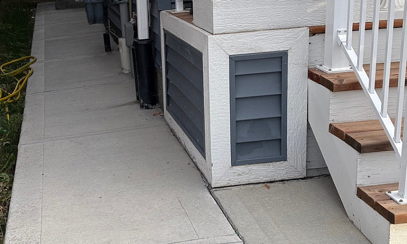  Basement Suite Lega...