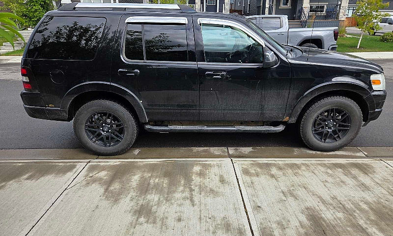 2010 Ford Explorer...