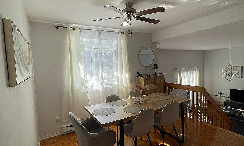 For Rent/A Louer – C...
