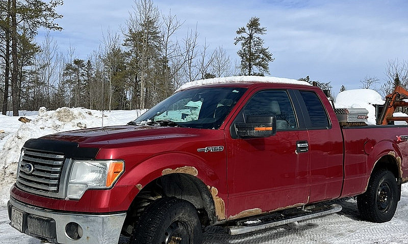 2011 4X4 F150 5.0L...