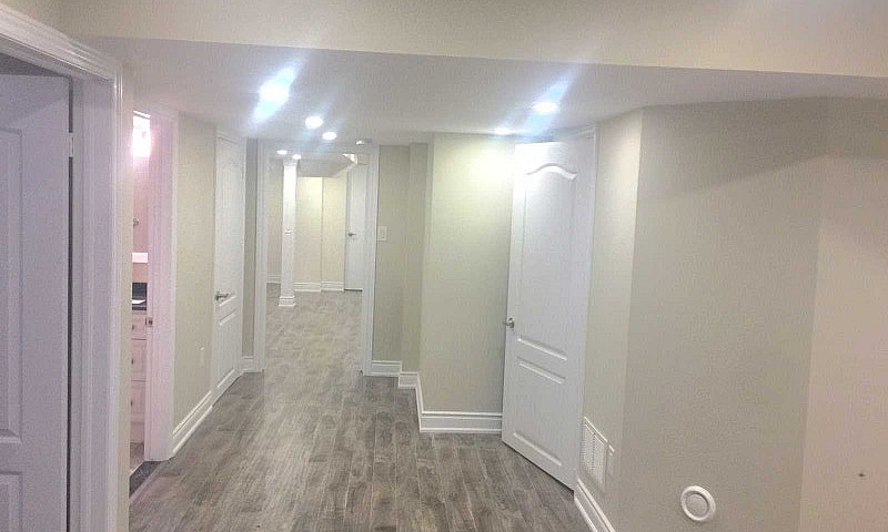 Bright, Spacious 2 B...