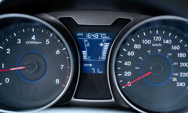 2012 Hyundai Veloste...