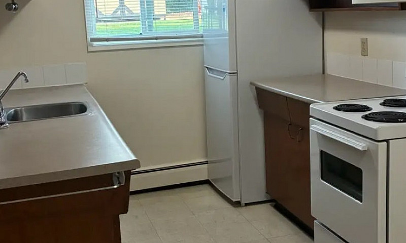 2 Bedrooms Apartment...