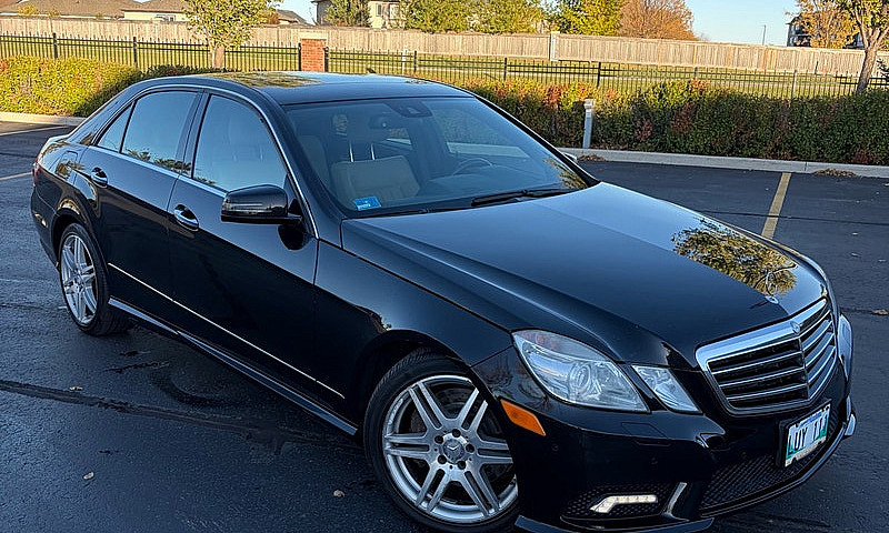 2010 Mercedes Benz E...