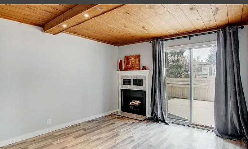 Townhouse For Sale ...