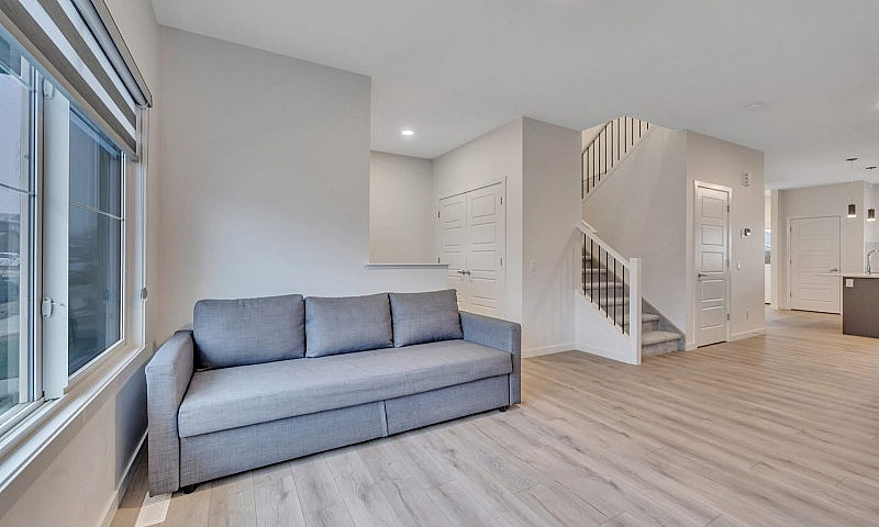  Newly Built 3.5 Bed...
