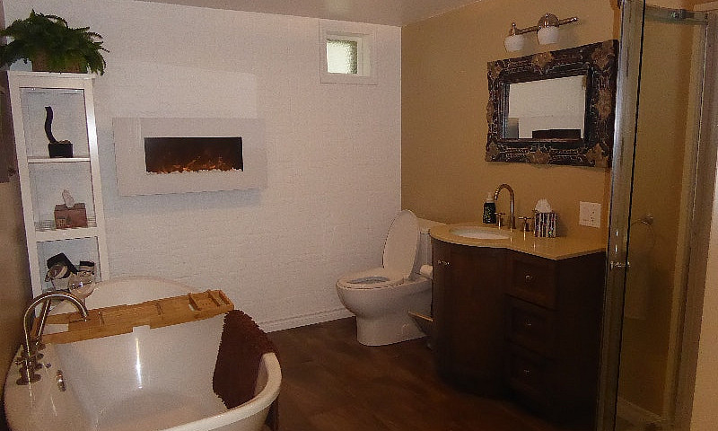 A 4 Bedroom, 2 Bath,...