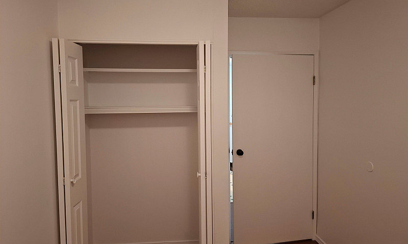 2 Bedroom Condo On 1...