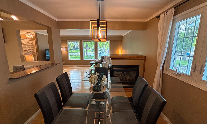 Charleswood House Fo...