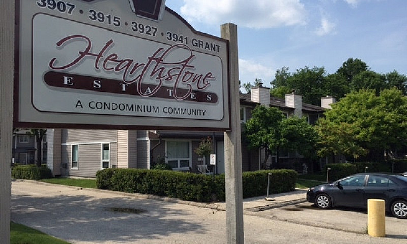 Charleswood 2Br 2Bth...