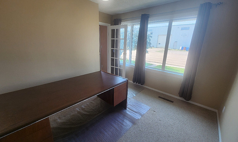 2 Bedroom + Den / 2 ...
