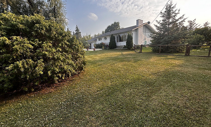 Country Home For Sal...