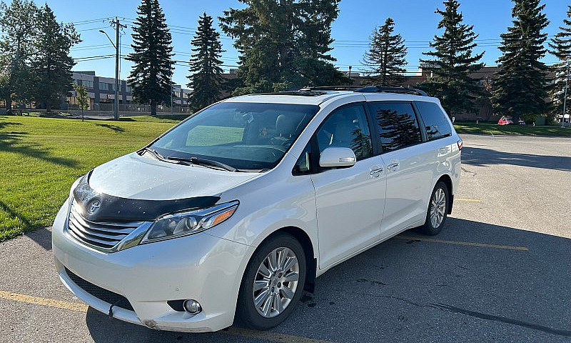 2015 Toyota Sienna L...