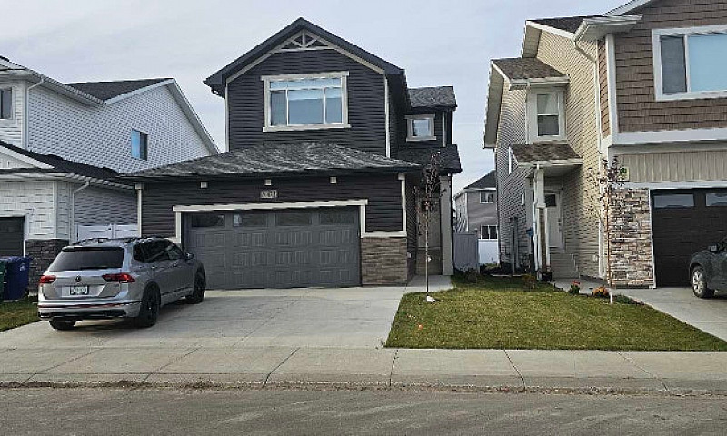 423 Pepper St, Brigh...