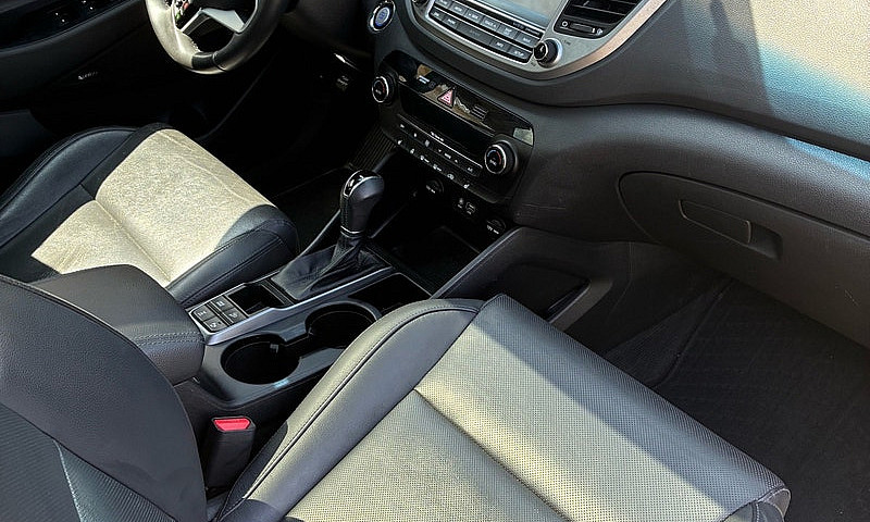 2017 Hyundai Tuscon ...