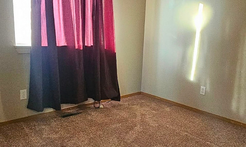 Spacious 3-Bedroom B...