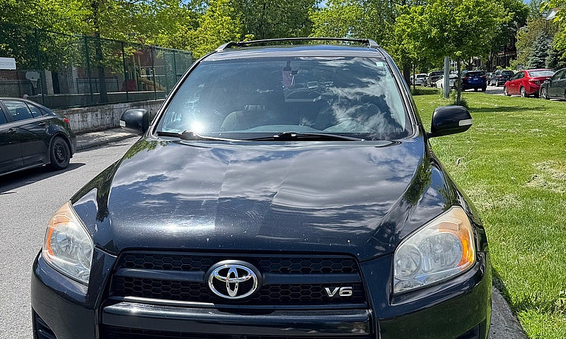 Toyota Rav4 2012...