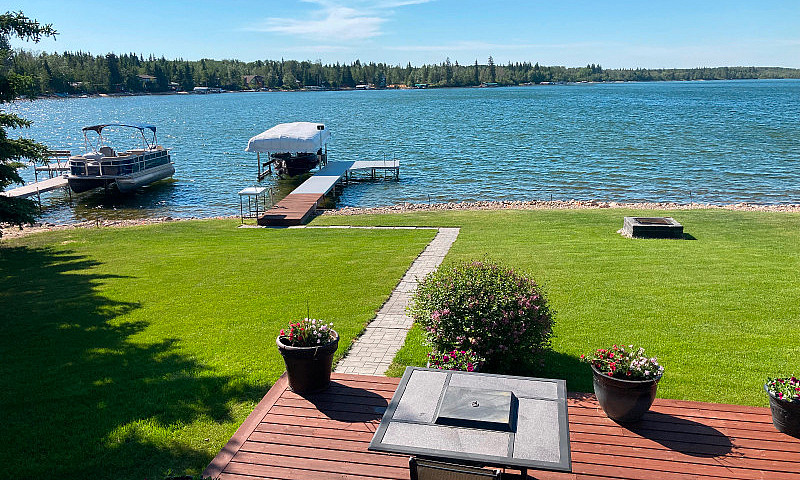 Lakefront Cabin For ...