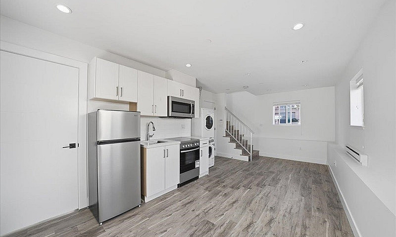 Vancouver, New 2 Bed...