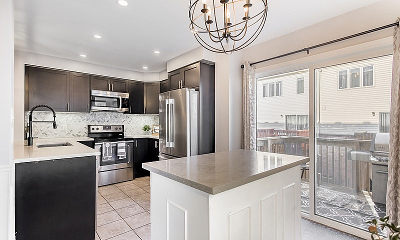 3 Bed 4 Bath Townhou...