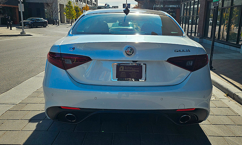 2017 Alfa Romeo Giul...